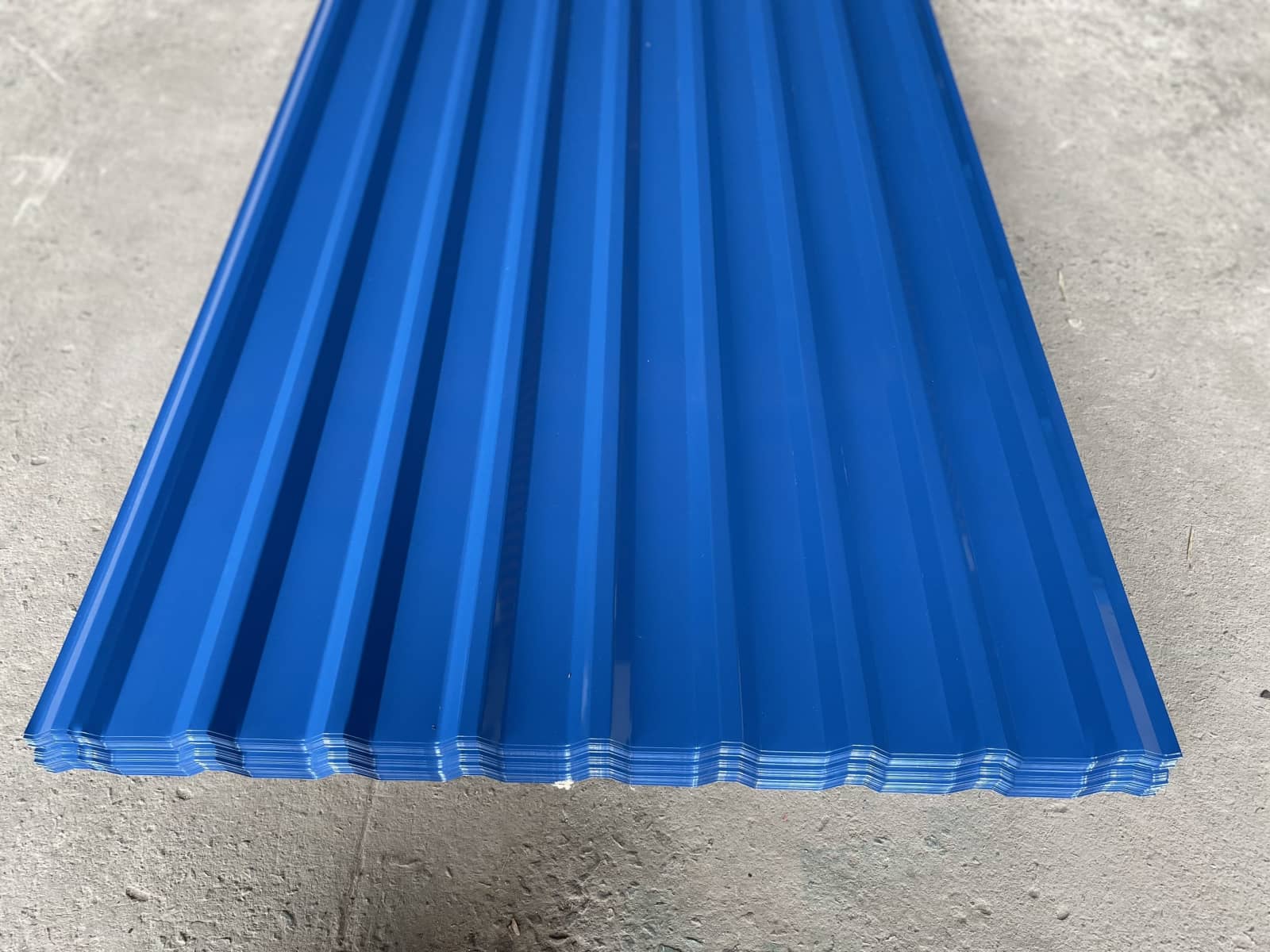 báo giá tôn lợp mái màu xanh dương