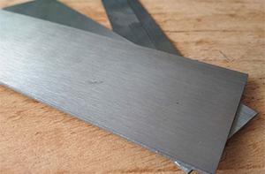 thép trắng là gì